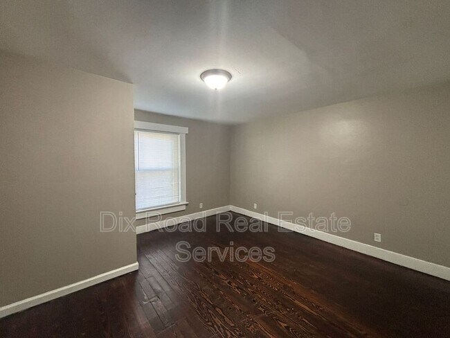 Building Photo - 67 S McGee St
