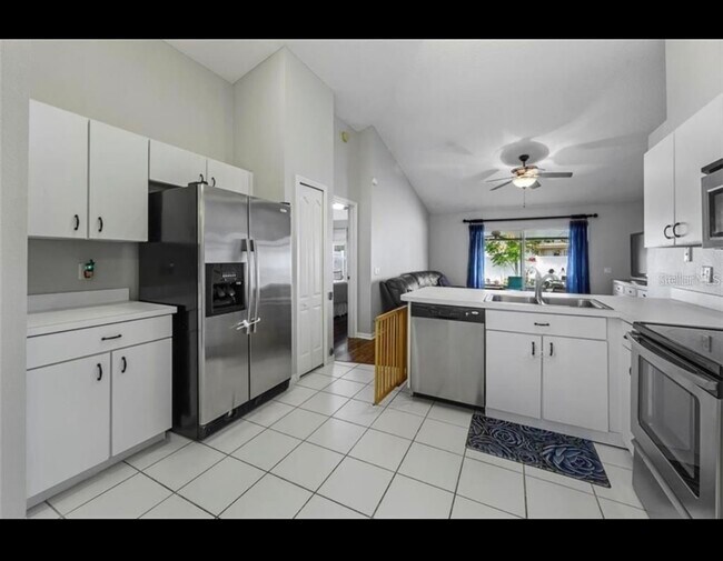Building Photo - 3703 Golden Eagle Dr