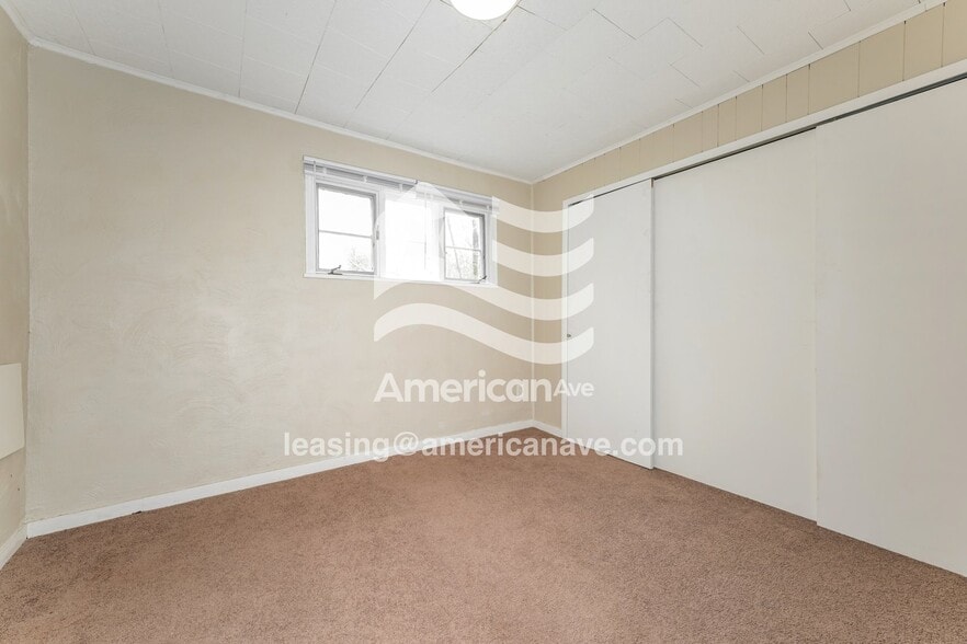 Building Photo - 909 Gaskill Ave