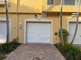 Building Photo - 1737 Carvelle Dr