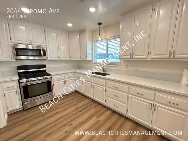 Building Photo - 2044 Nipomo Ave