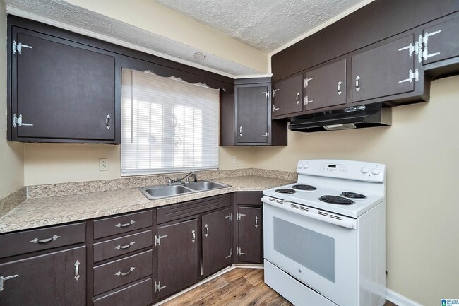 Building Photo - 1425 66th St