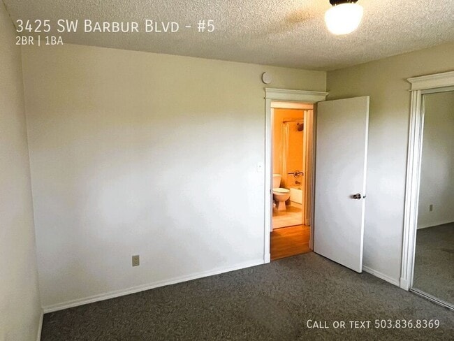 Building Photo - 3425 SW Barbur Blvd