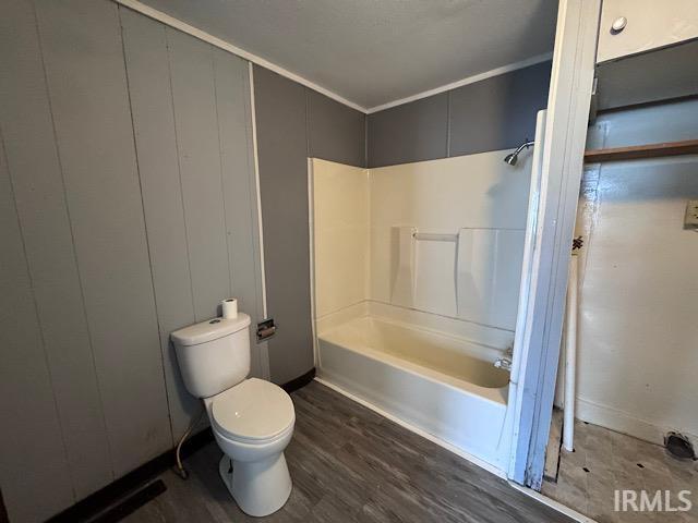 Building Photo - 625 E Beech St