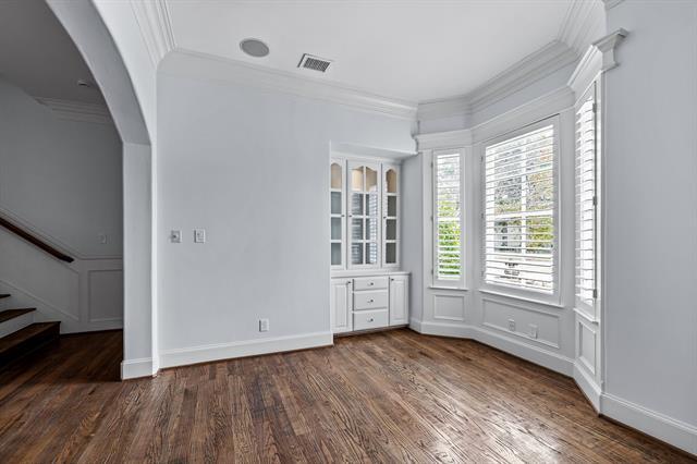 Building Photo - 4318 University Blvd