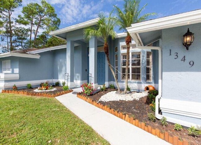 Building Photo - 1349 Brampton Cove