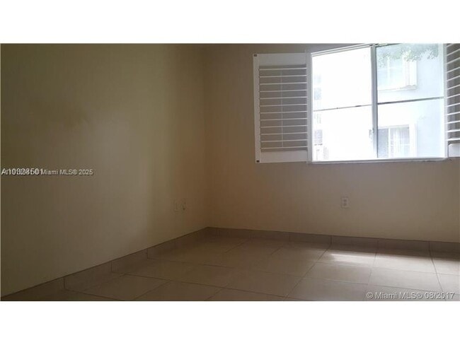 Building Photo - 4712 NW 114th Ave