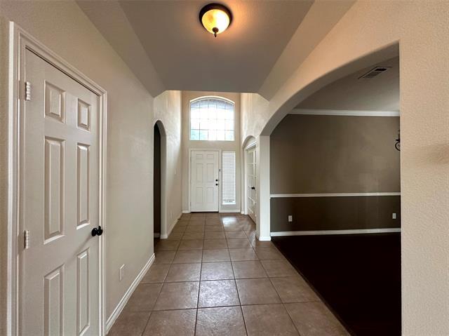 Building Photo - 9409 Fenway Dr