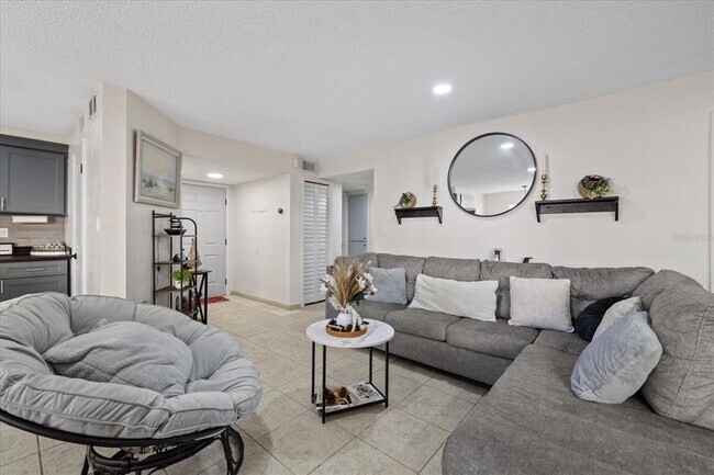 Building Photo - 8724 Mallard Reserve Dr