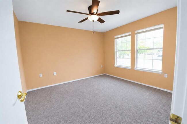 Building Photo - 13525 Briarcreek Loop