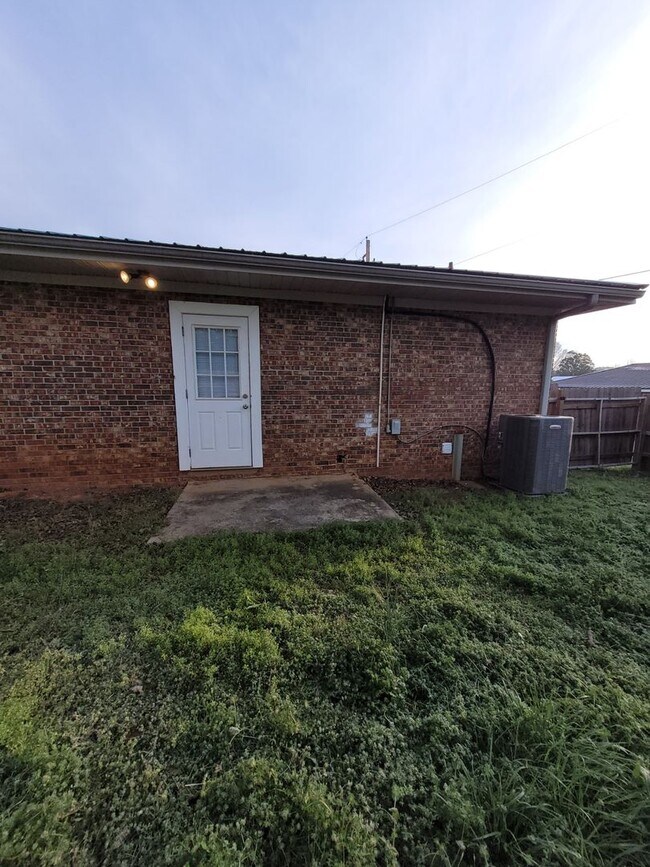 Building Photo - 70 GA-98