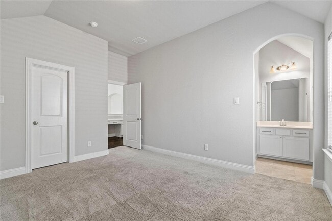 Building Photo - 138 Spanish Bluebell Dr
