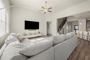 Building Photo - 618 Ellwood Terrace Ln