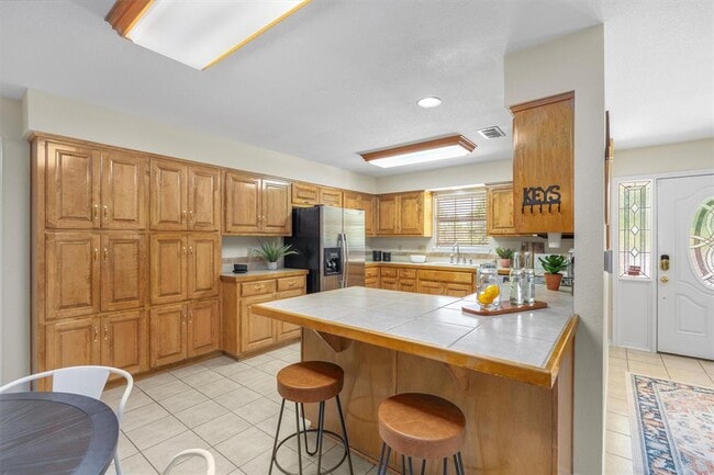 Building Photo - 27 Deer Ridge Rd