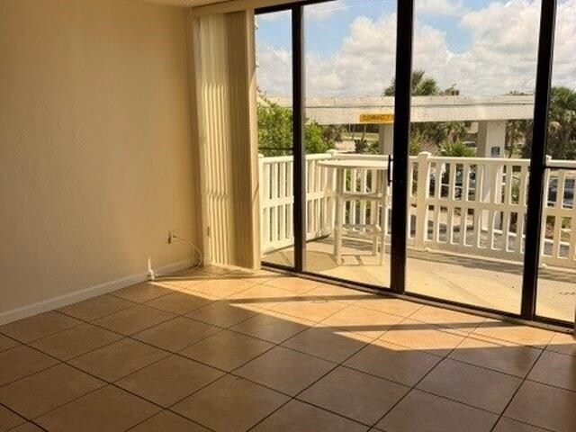 Building Photo - 3580 S Ocean Shore Blvd