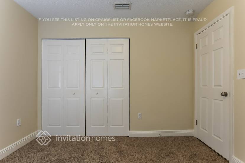 Building Photo - 12853 SW 146th Ln