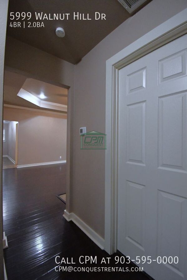 Building Photo - 5999 Walnut Hill Dr