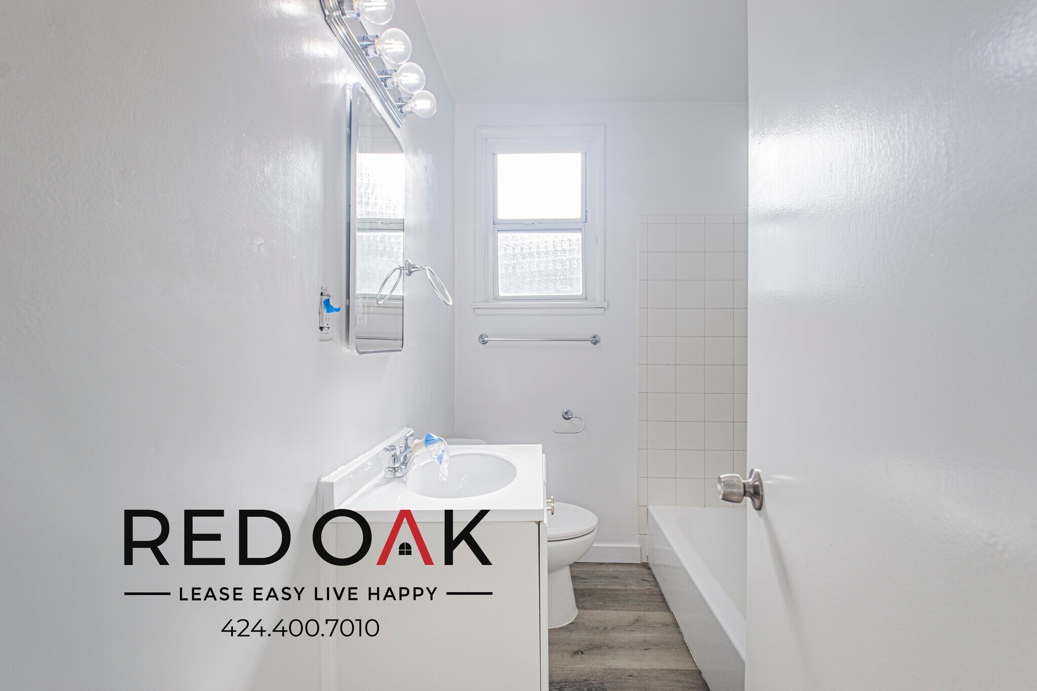 Building Photo - 820 S Gramercy Pl