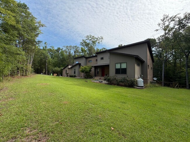 Building Photo - 110 Sterling Point Rd