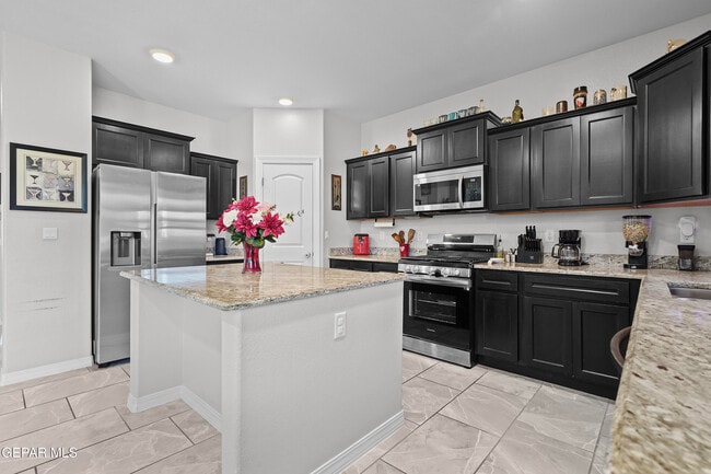 Building Photo - 6024 Hidden Psge Ave