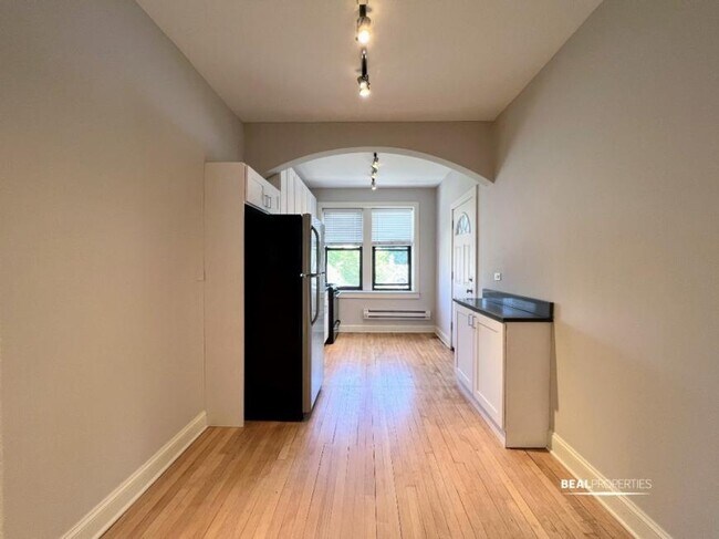 Building Photo - 0 bedroom in CHICAGO IL 60647