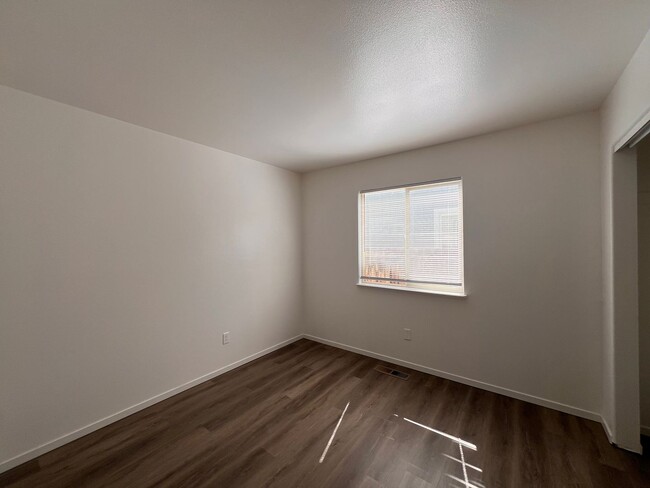 Building Photo - Cute Home in Donner Trail Estates.