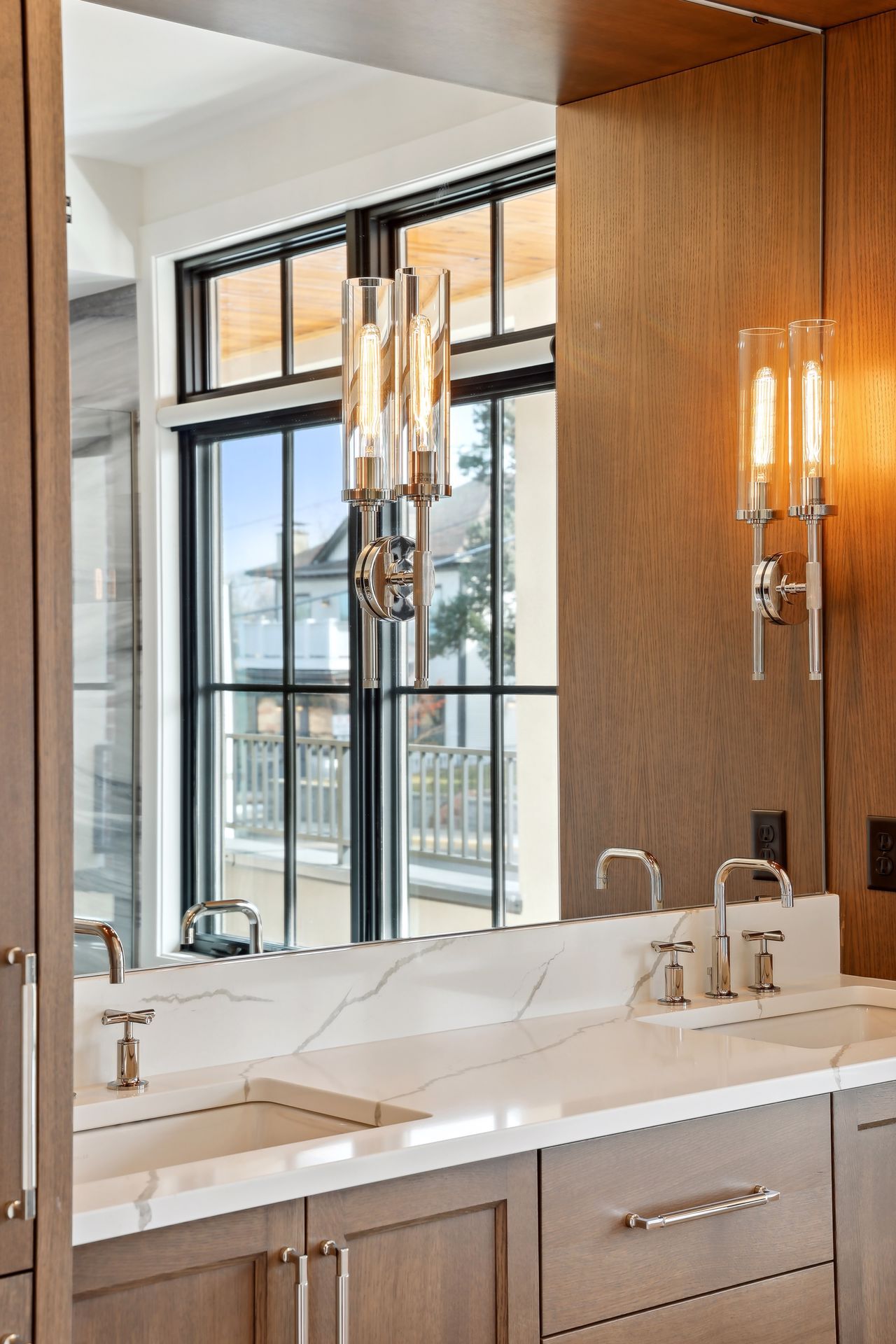 On trend design elements continue in this space - 511 2nd St