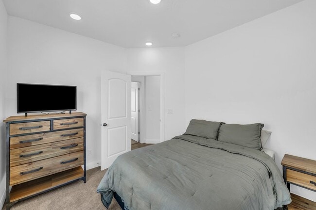 Building Photo - 4546 S Lucy Ln