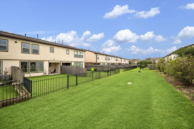 Building Photo - 3404 Orch Brg Ln