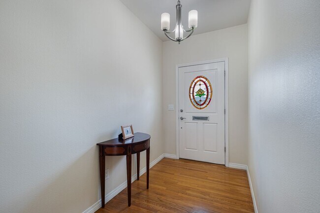 Building Photo - 549 N La Sena Ave