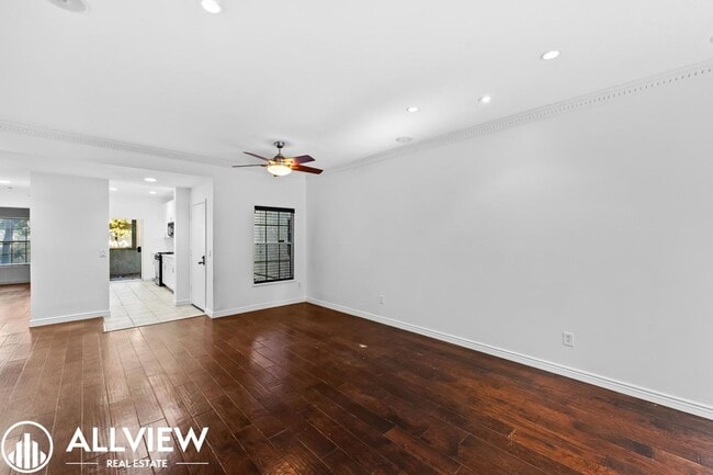 Building Photo - Beautifully Renovated 2-Bed, 2-Bath Home in a Gated Community!