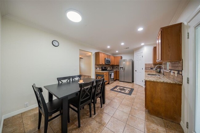 Building Photo - 1111 Heritage Park Dr