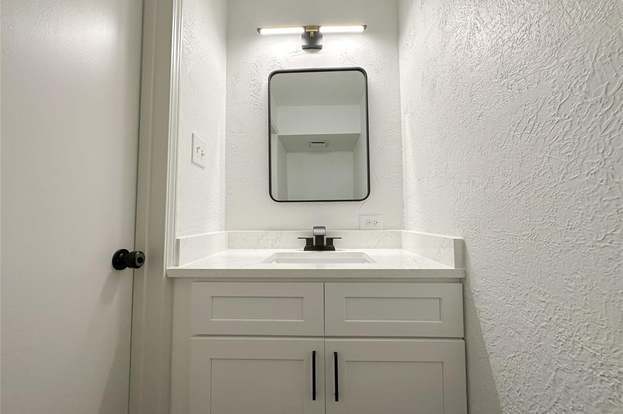 Building Photo - 17809 Cluster Ct