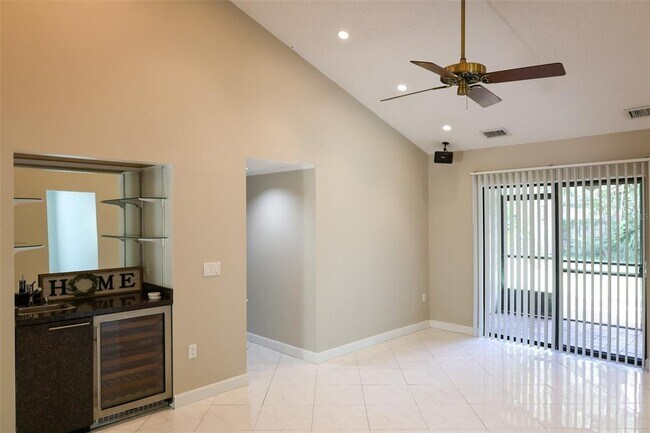 Building Photo - 3121 Bordeaux Ln