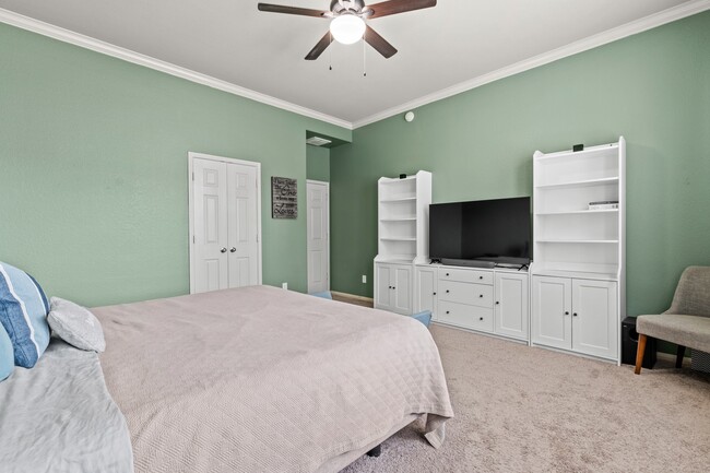 Building Photo - 14402 Hazeldale Dr