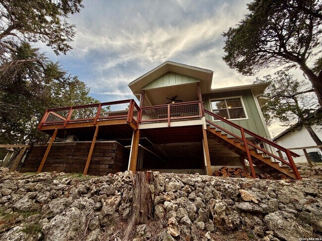 Building Photo - 1513 Winding Creek Trail