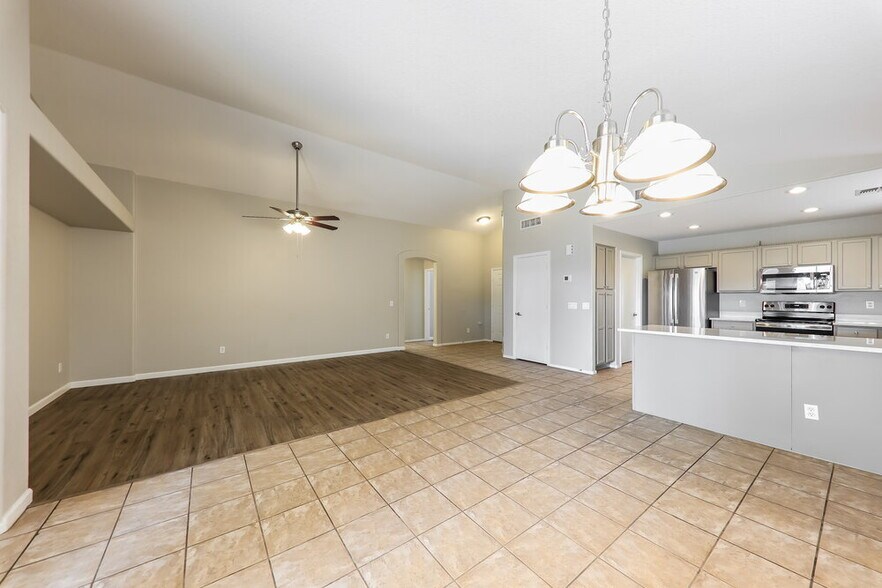 Building Photo - 13331 W Boca Raton Rd