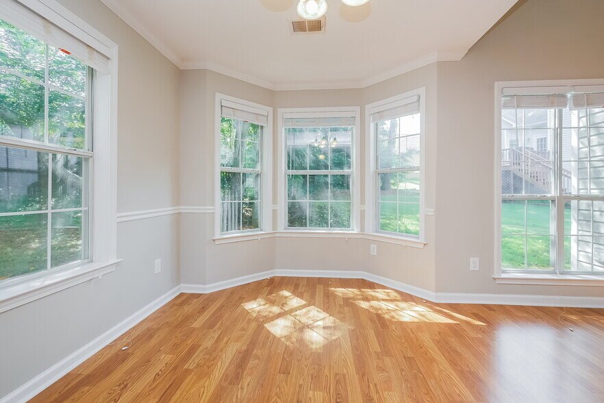Building Photo - 23 Woodmere