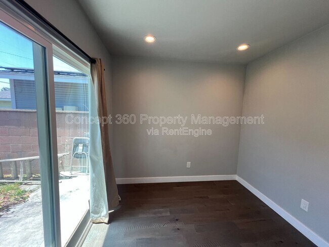 Building Photo - 144 Primrose Ave