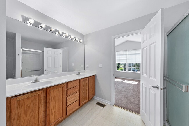 Building Photo - 23844 McMullin Cir