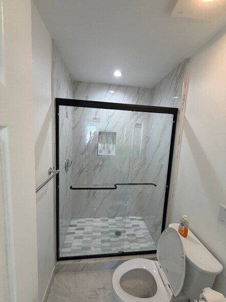 Building Photo - 5903 1/2 Texhoma Ave