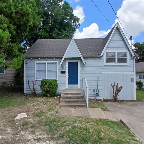 Building Photo - 319 W Clarendon Dr
