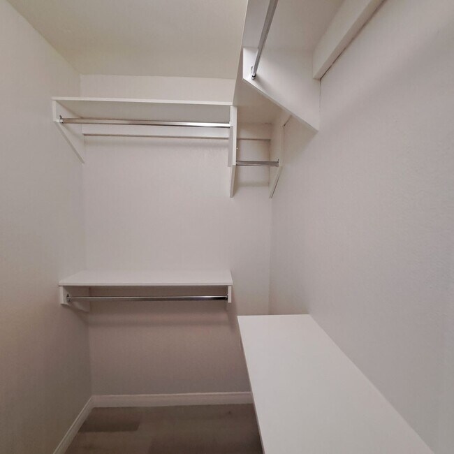 Building Photo - Spacious, Stylish Living in a Guard-Gated West Las Vegas Community in The Lakes with Resort-Style...