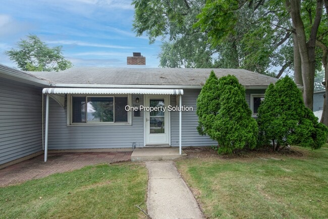 Building Photo - 7611 Northcote Ave
