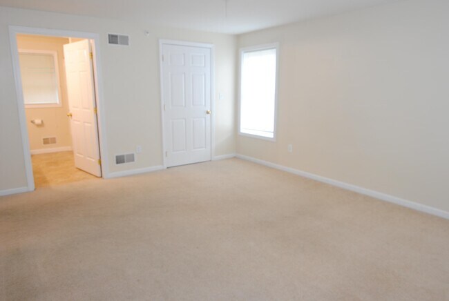 Building Photo - 78 Overlook Cir
