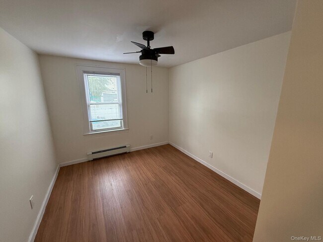 Building Photo - 152 Oliver Ave