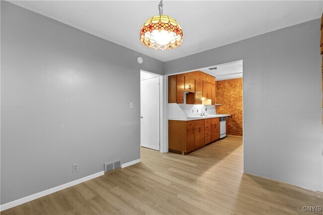 Building Photo - 60 Leslie Ave