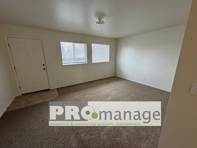 Building Photo - 2185 Stace St