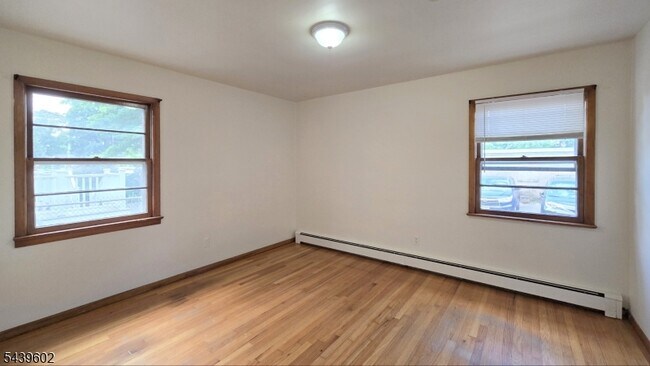 Building Photo - 222 Park Ave