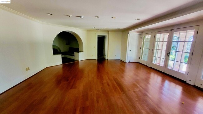 Building Photo - 139 Woodland Way